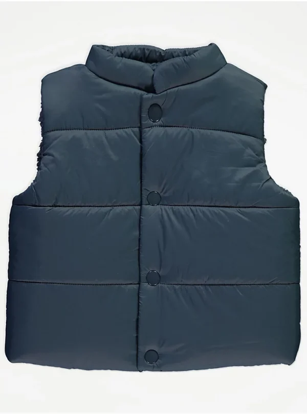 Set me bluzë me arush, jelek dhe pantallona të rifluara