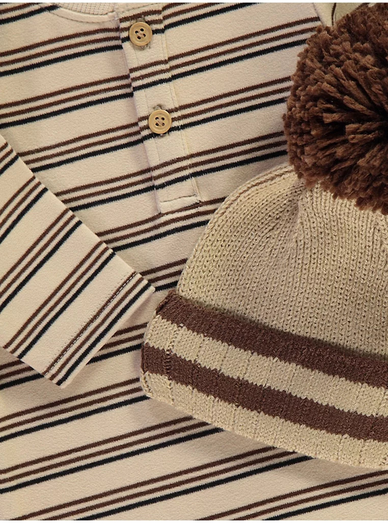 Set me Tuta të Plota me Vija dhe Kapelë me Topth