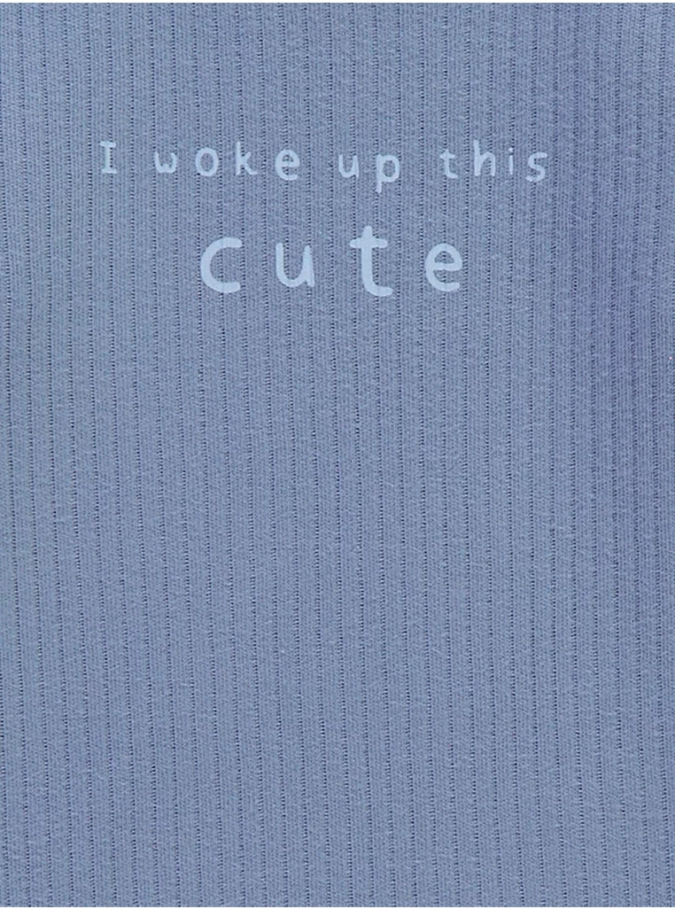 Set blu për fëmijë: Bodysuit i kopsitur, pantallona dhe kapelë