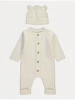 Veshje e thurur dhe kapele