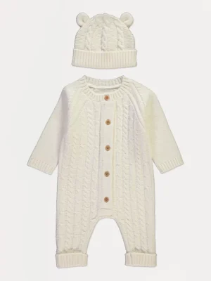 Veshje e thurur dhe kapele