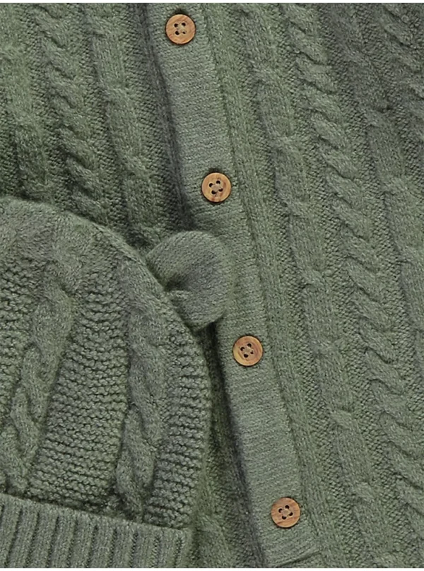 Veshje e thurur dhe kapele