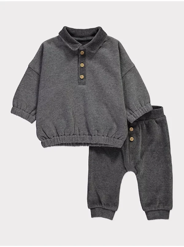 Veshje me bluzë polo ngjyrë qymyr dhe pantallona kordurore