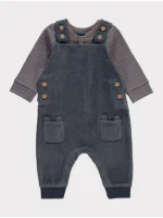 Veshje me bodysuit gri me mëngë të gjata dhe pantallona dungarees me vija