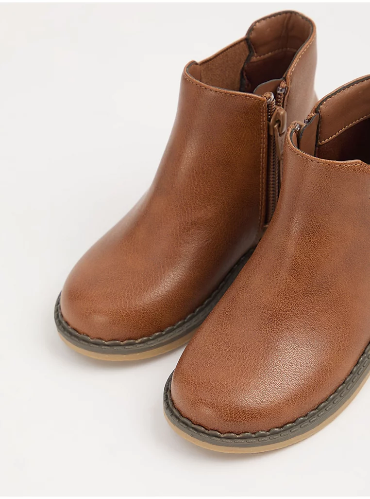 Këpucë Chelsea me fund të valëzuar, ngjyrë kafe e çelët dhe me shkëlqim