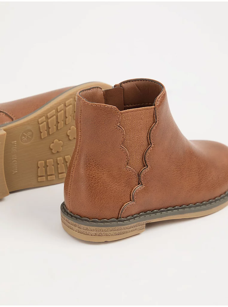 Këpucë Chelsea me fund të valëzuar, ngjyrë kafe e çelët dhe me shkëlqim