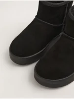 Këpucë të shkurtra mbi kyç, ngjyrë zezë