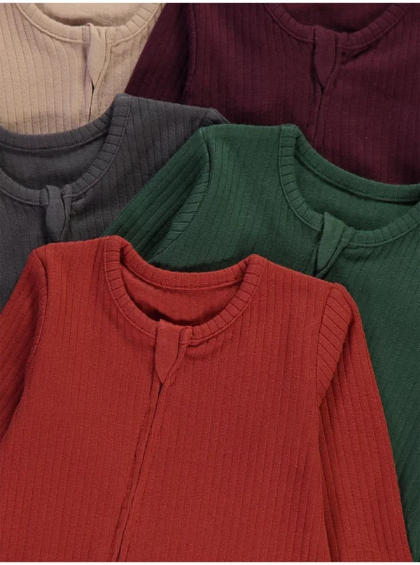 Set me 10 pizhame me zinxhir, me strukturë ribbed, ngjyra të ndezura