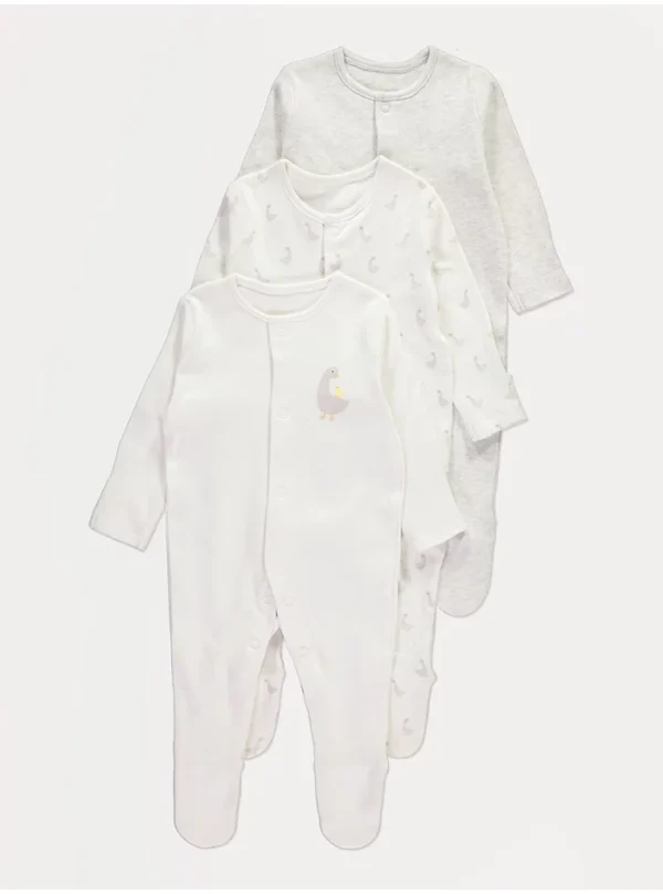 Set prej 3 pizhamesh me mëngë të gjata, me motive rosash në ngjyra neutrale