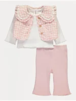 Komplet me bluzë rozë me kuadrate (gingham), jelek dhe geta me fund të hapur.