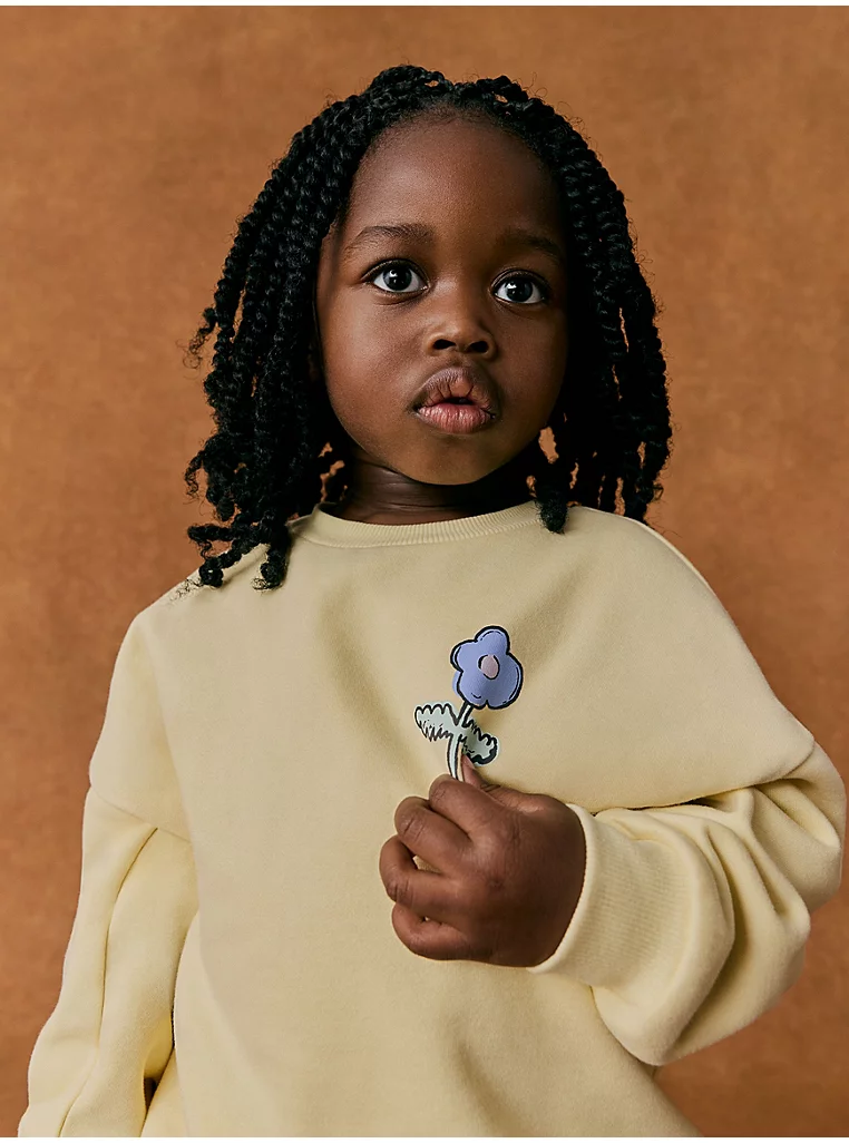 Set bluzë dhe tuta me grafikë “Explorer” në pjesën e pasme