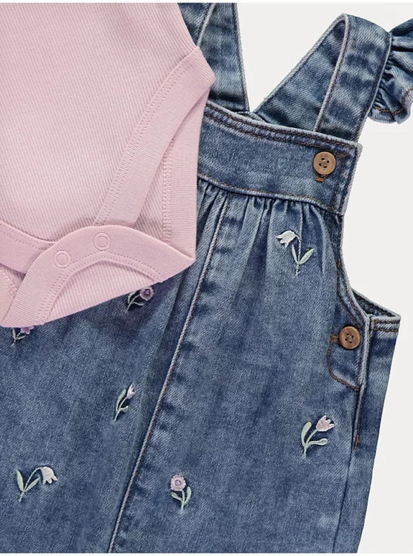 Veshje me xhinse dungaree të qëndisura me lule