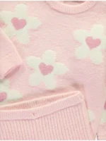 Pulovër dhe pantallona të thurura me lule rozë dhe zemër